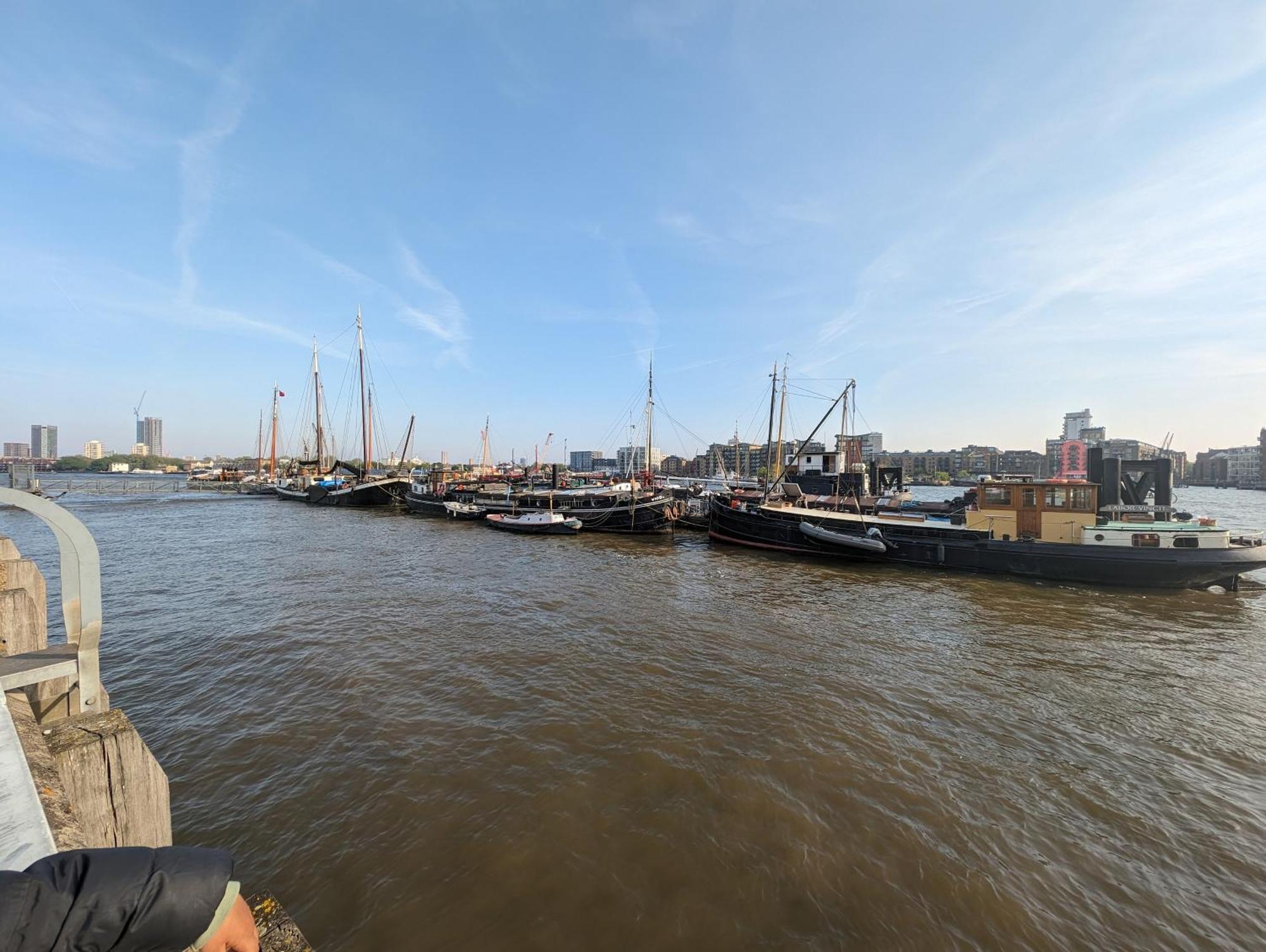 Tobacco Docks & St Katherine'S Rooms Londra Esterno foto